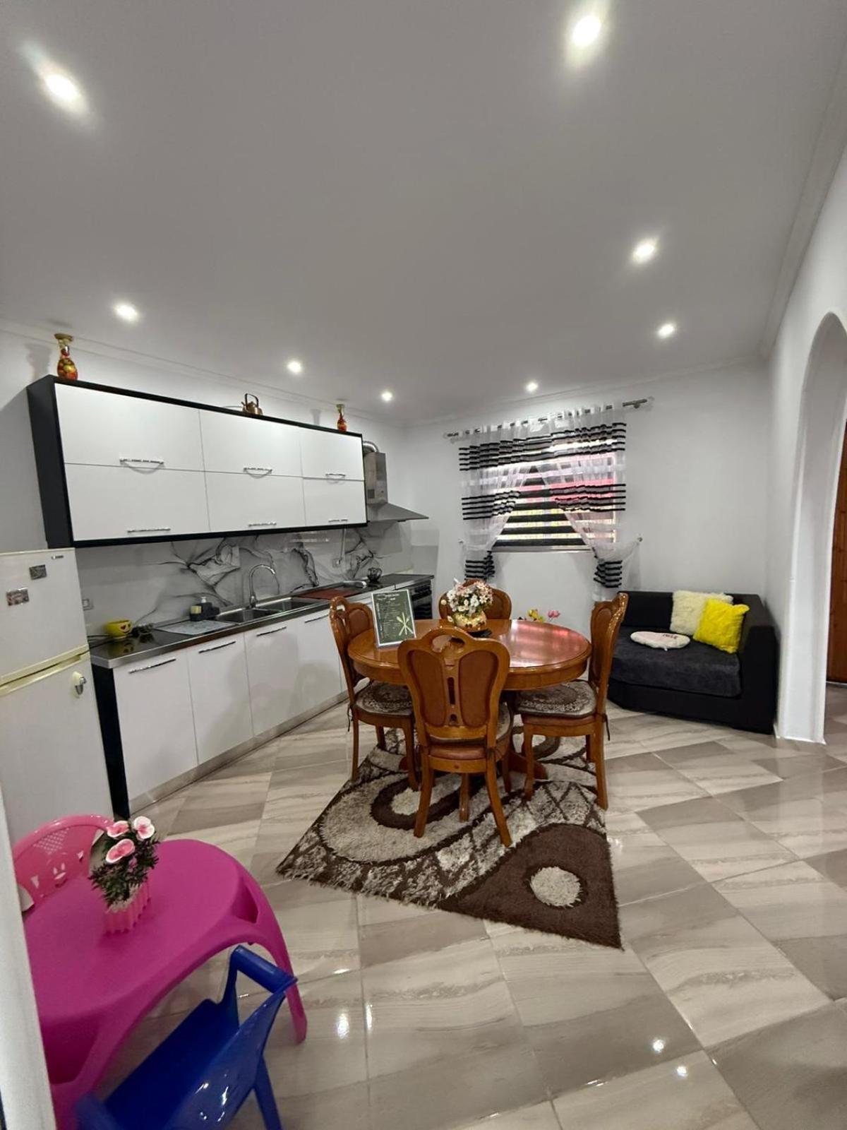 Guesthouse Albi Берат Экстерьер фото